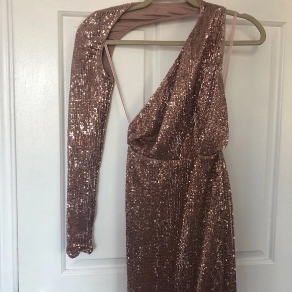Stunning Abyss by Abby rose gold sequin gown dress - Picture 3 of 7
